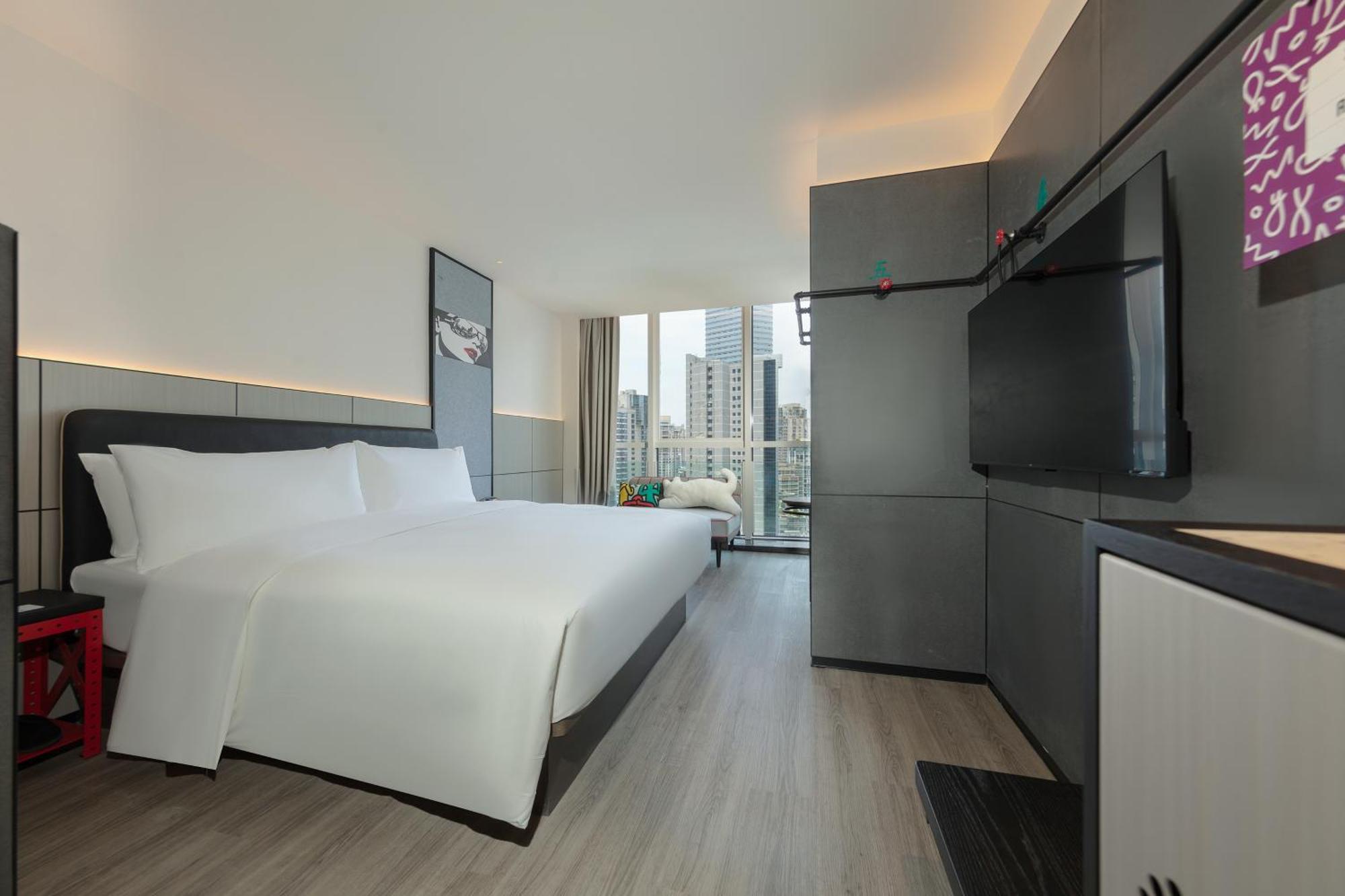 Moxy Chongqing Hotel Exterior photo