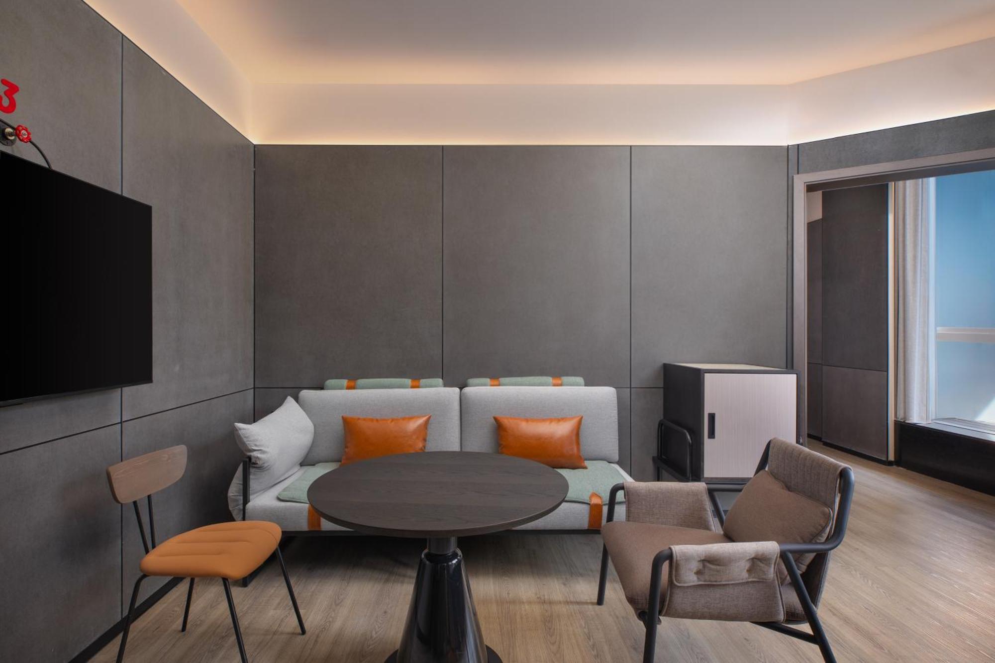 Moxy Chongqing Hotel Exterior photo
